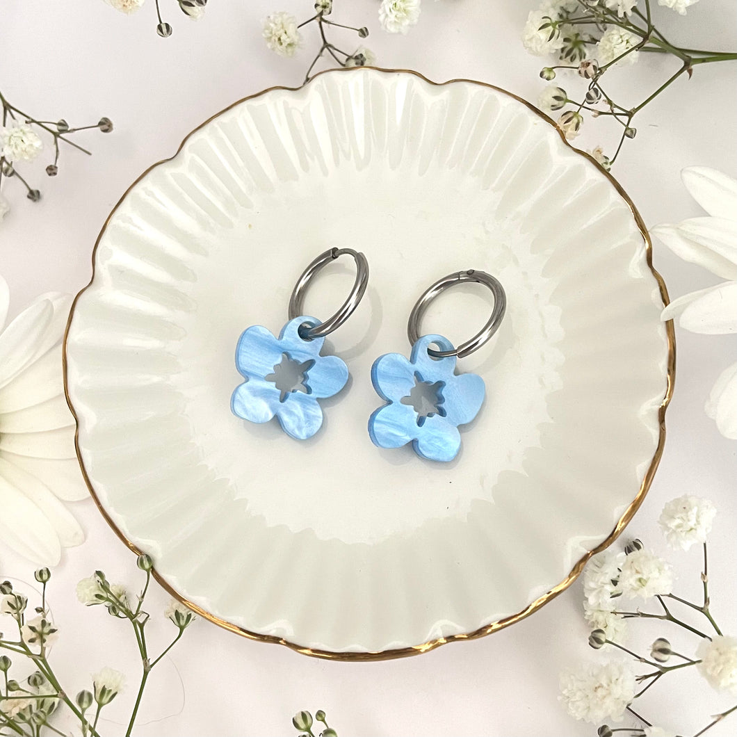 Forget-Me-Not Small Hoop Earrings (stainless steel hoop color)